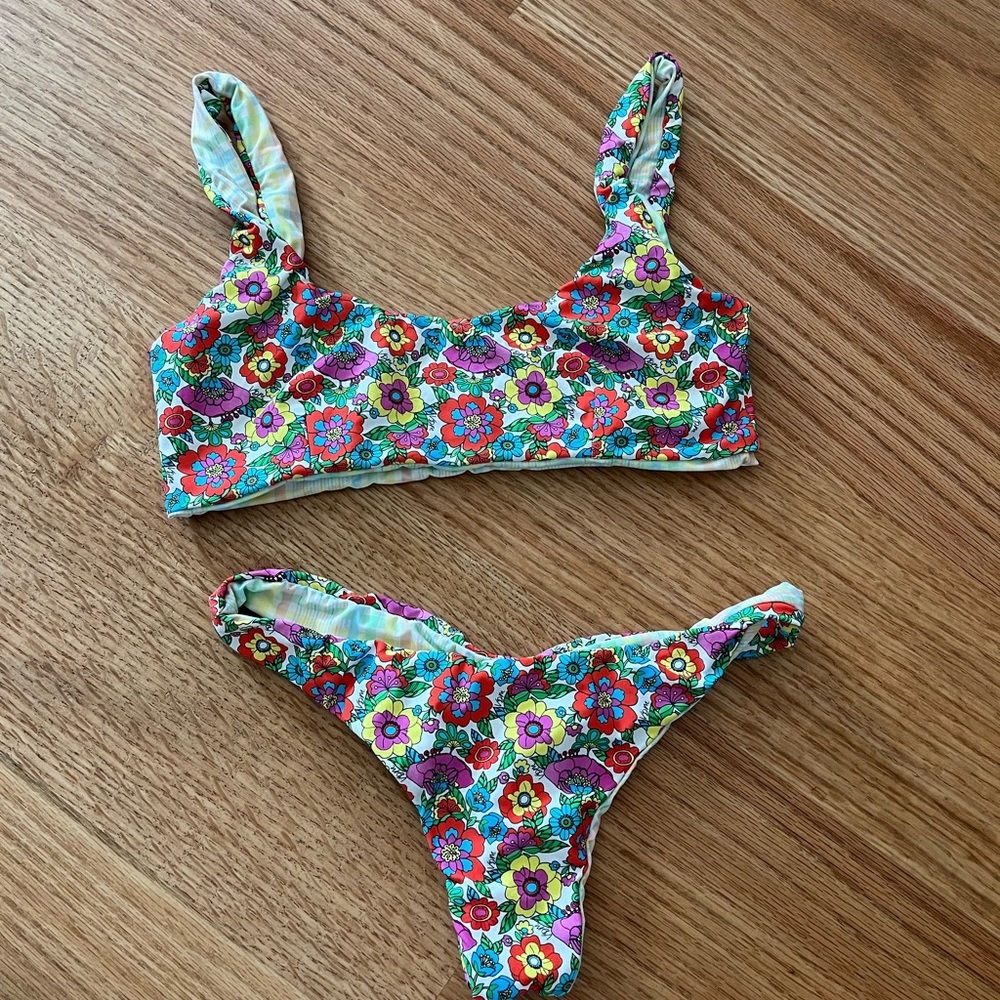 VDM the label reversible bikini set